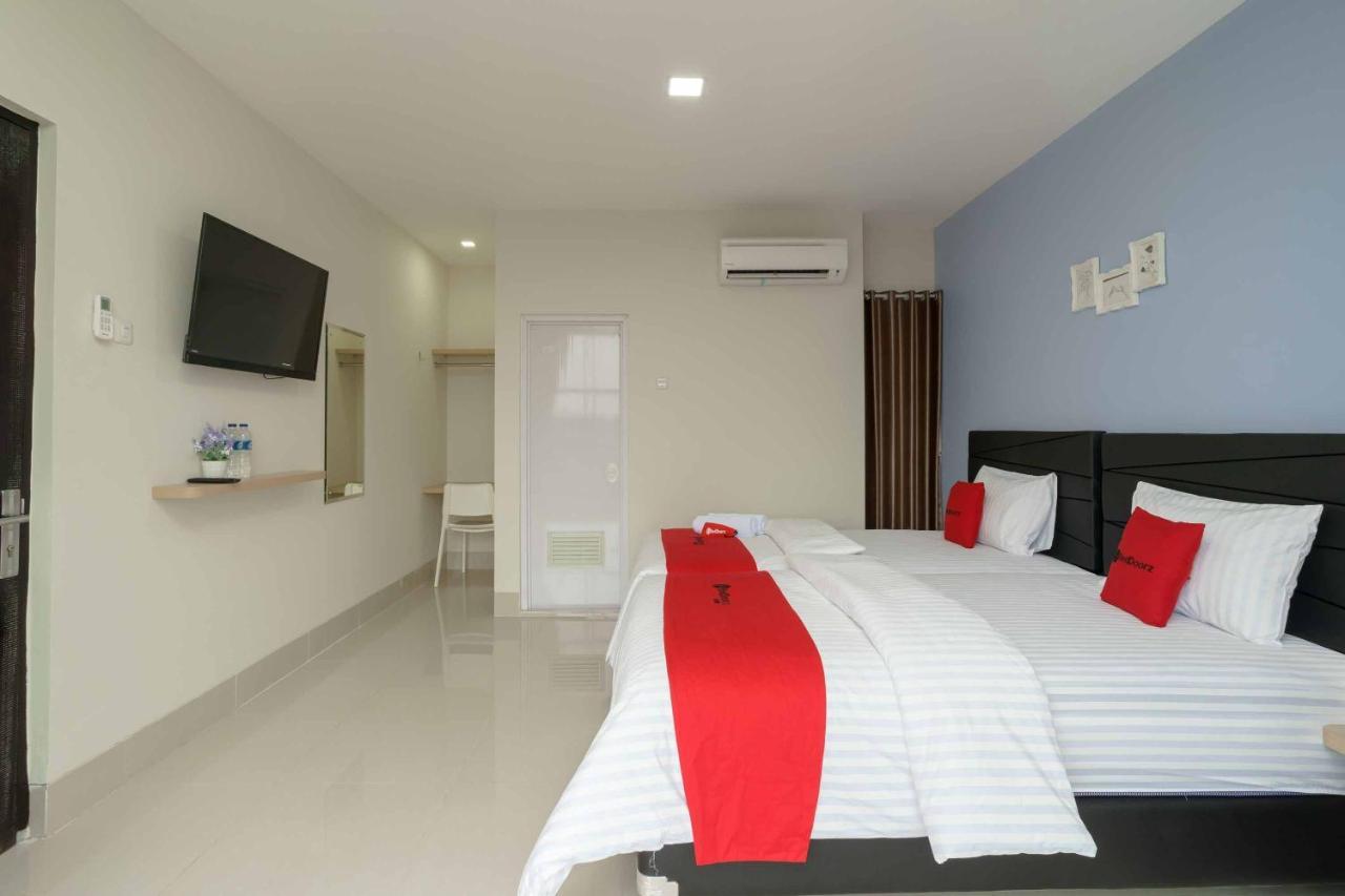 Reddoorz Plus Near Eka Hospital Bsd 5 Dadap エクステリア 写真